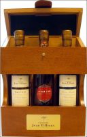 Gift set "Signature" (Tres Vieux 27 years, Cigar Club 30 years, Reserve Familiale 50-70 years) / Подарочный набор "Сигнатюр" (Тре Вьё 27 лет, Сигар Клаб 30 лет, Резерв Фамильяль 50-70 лет)